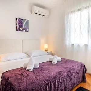 Rooms&apartments Zelux Apartament Split
